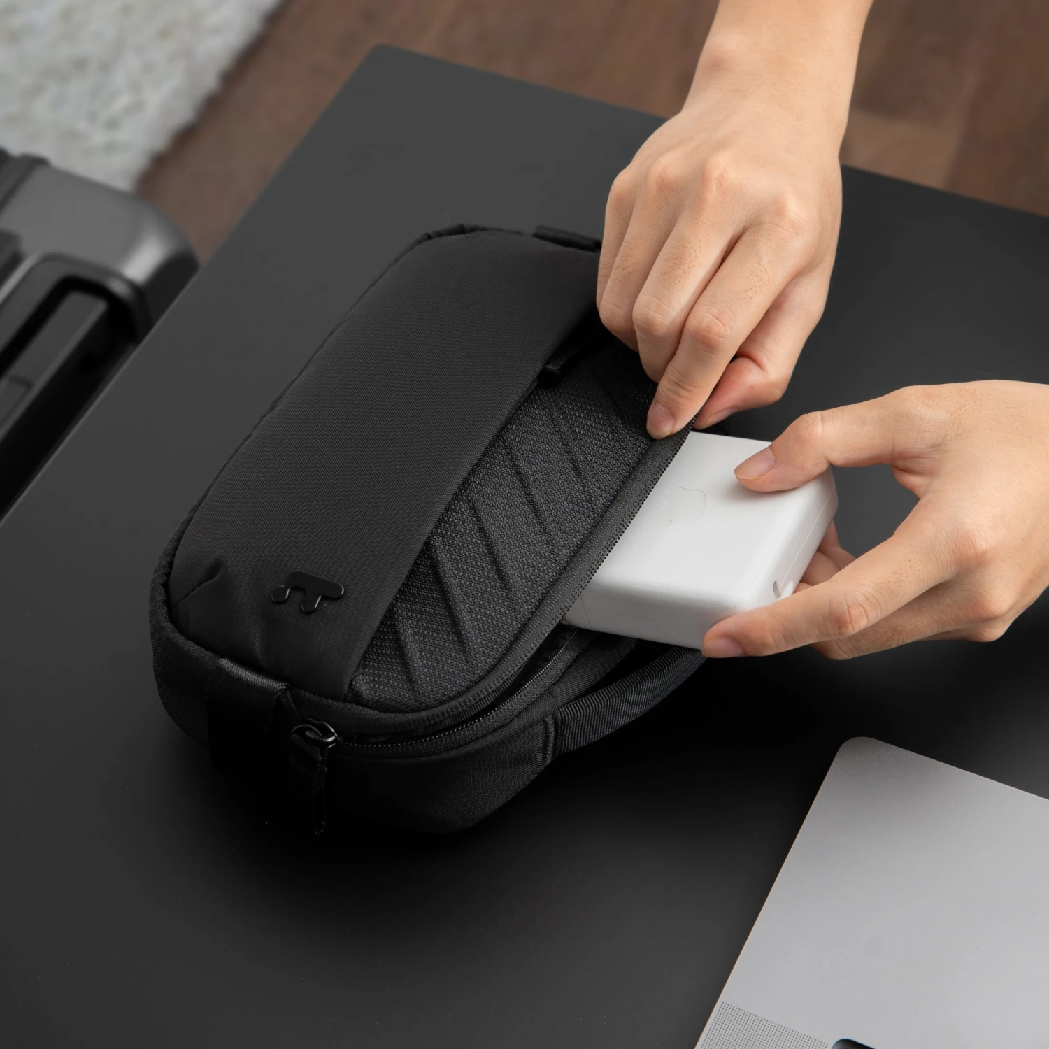 Voyage-T29 Accessory Pouch 12 Voyage-T29 Accessory Pouch - Image 10