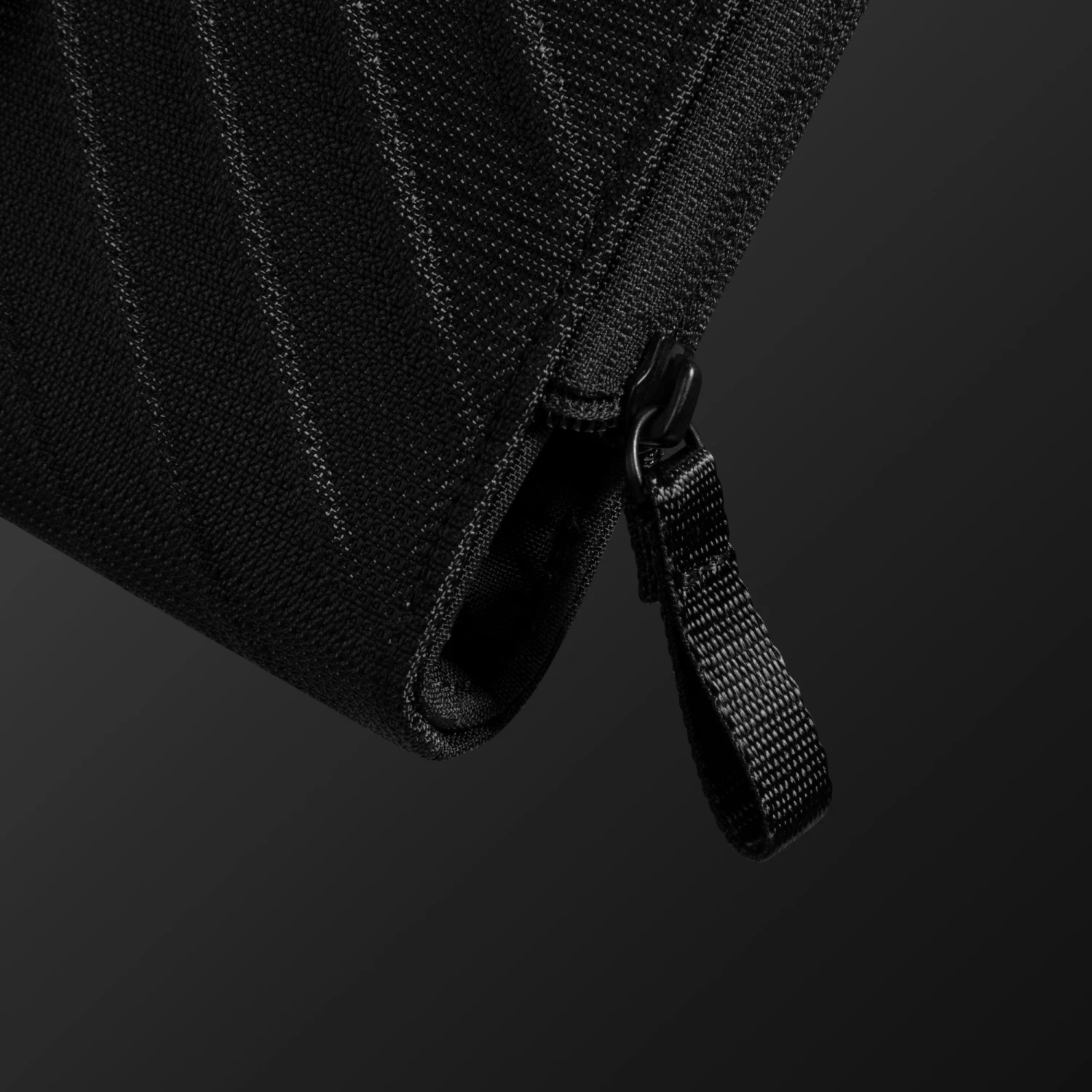 Voyage-A10 Laptop Sleeve For 16-inch MacBook Pro 9 Voyage-A10 Laptop Sleeve For 16-inch MacBook Pro - Image 7