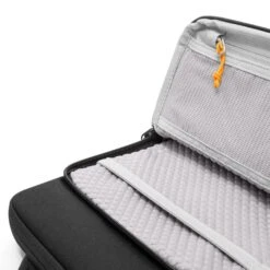 DefenderACE-B03 Tablet Shoulder Bag For 12.9'' IPad Pro M1/M2 -Tomtoc 8 7827d974 61e6 4e92 9b2c a8aa4b3539d8