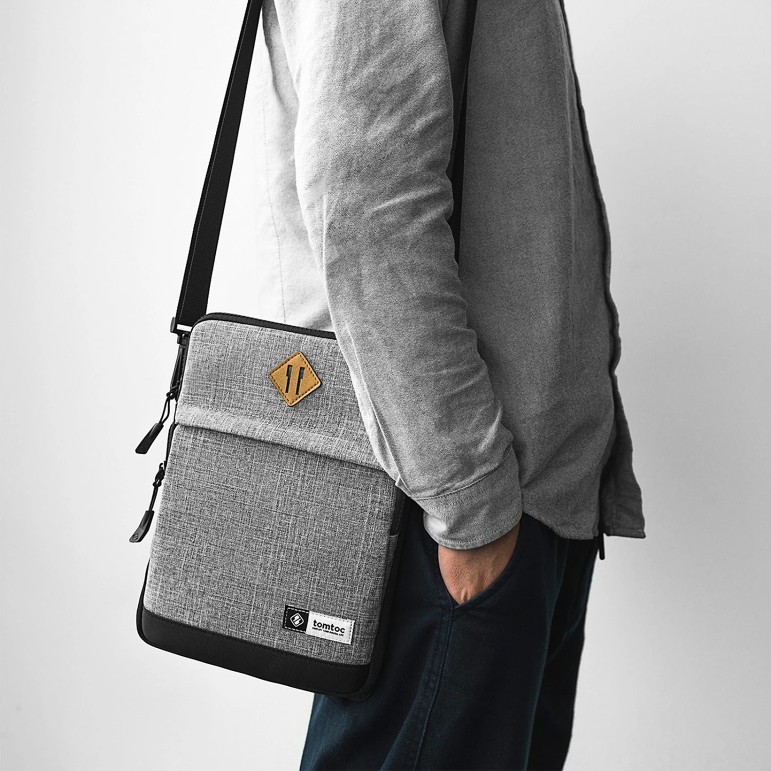 Light-A20 Tablet Shoulder Bagfor 11-inch IPad Pro | Gray 9 Light-A20 Tablet Shoulder Bagfor 11-inch IPad Pro | Gray - Image 7