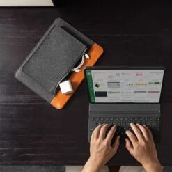 Light-A16 Tablet Sleeve For 13-inch /14-inch /16- Inch MacBook Air/Pro -Tomtoc H16 7